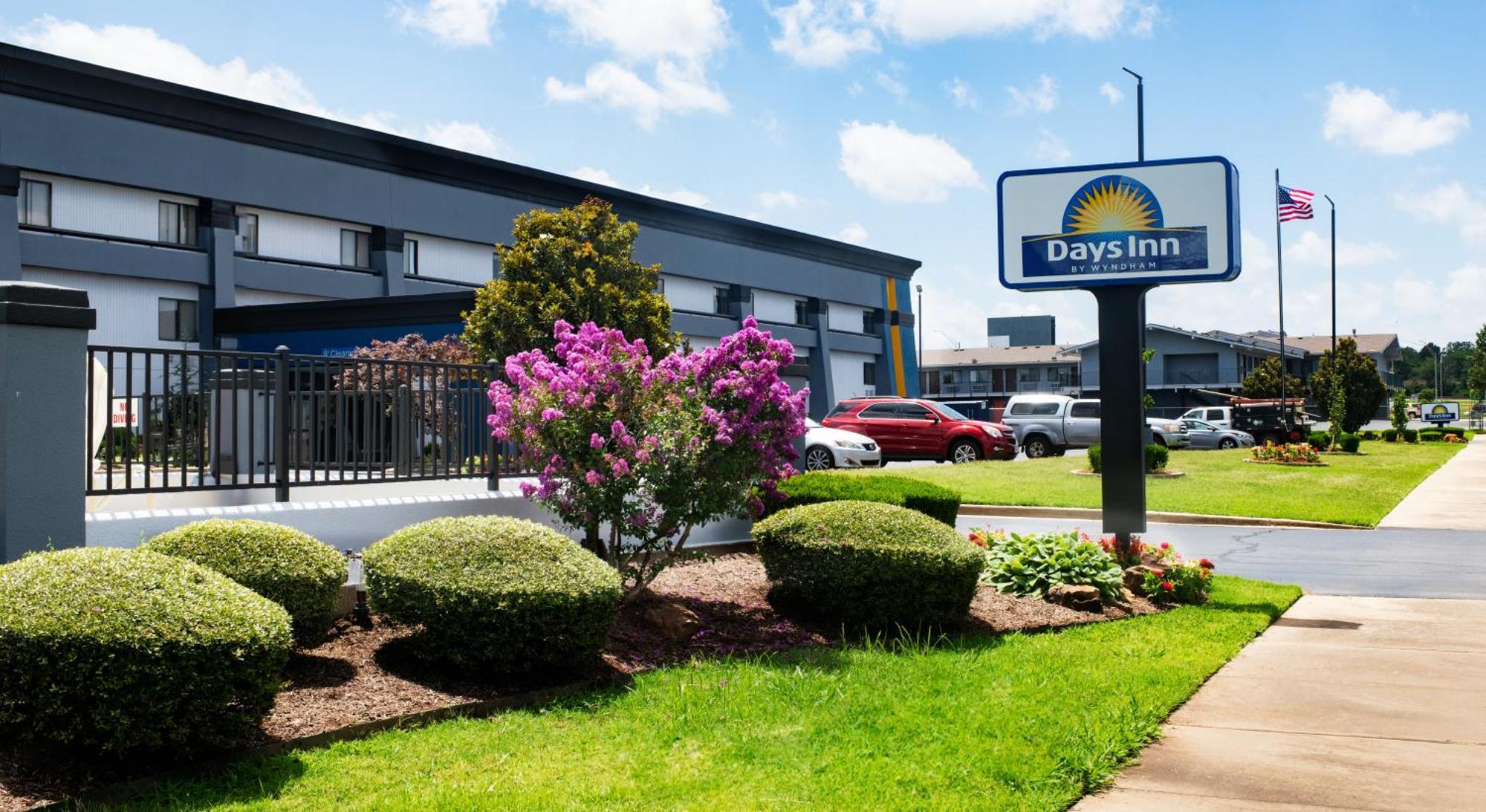 Days Inn By Wyndham Fort Smith Extérieur photo